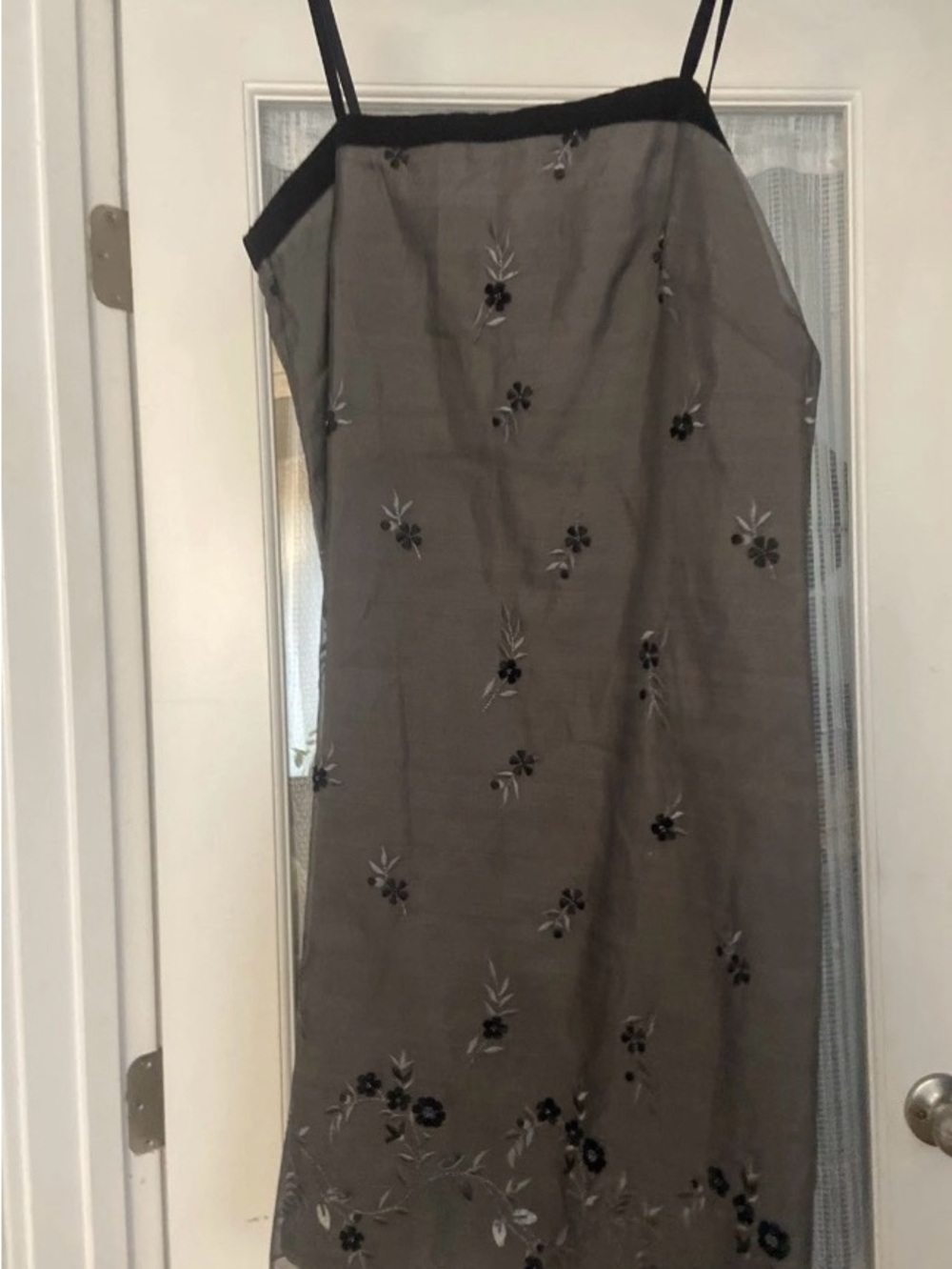 Anne Taylor silk embroidered dress size 8